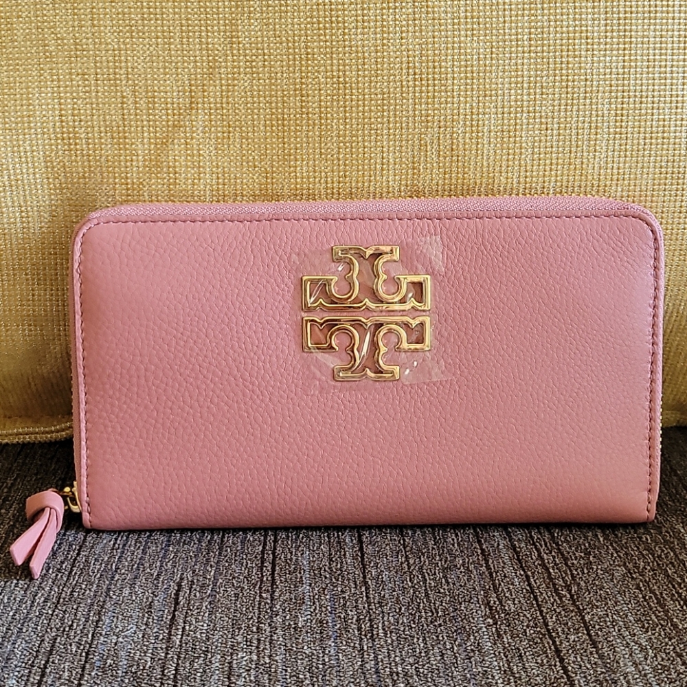 💖 SALE ❤ Tory Burch Britten Zip Wallet